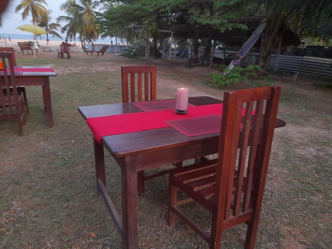Baden Beach Hotel Kalkudah  Εξωτερικό φωτογραφία