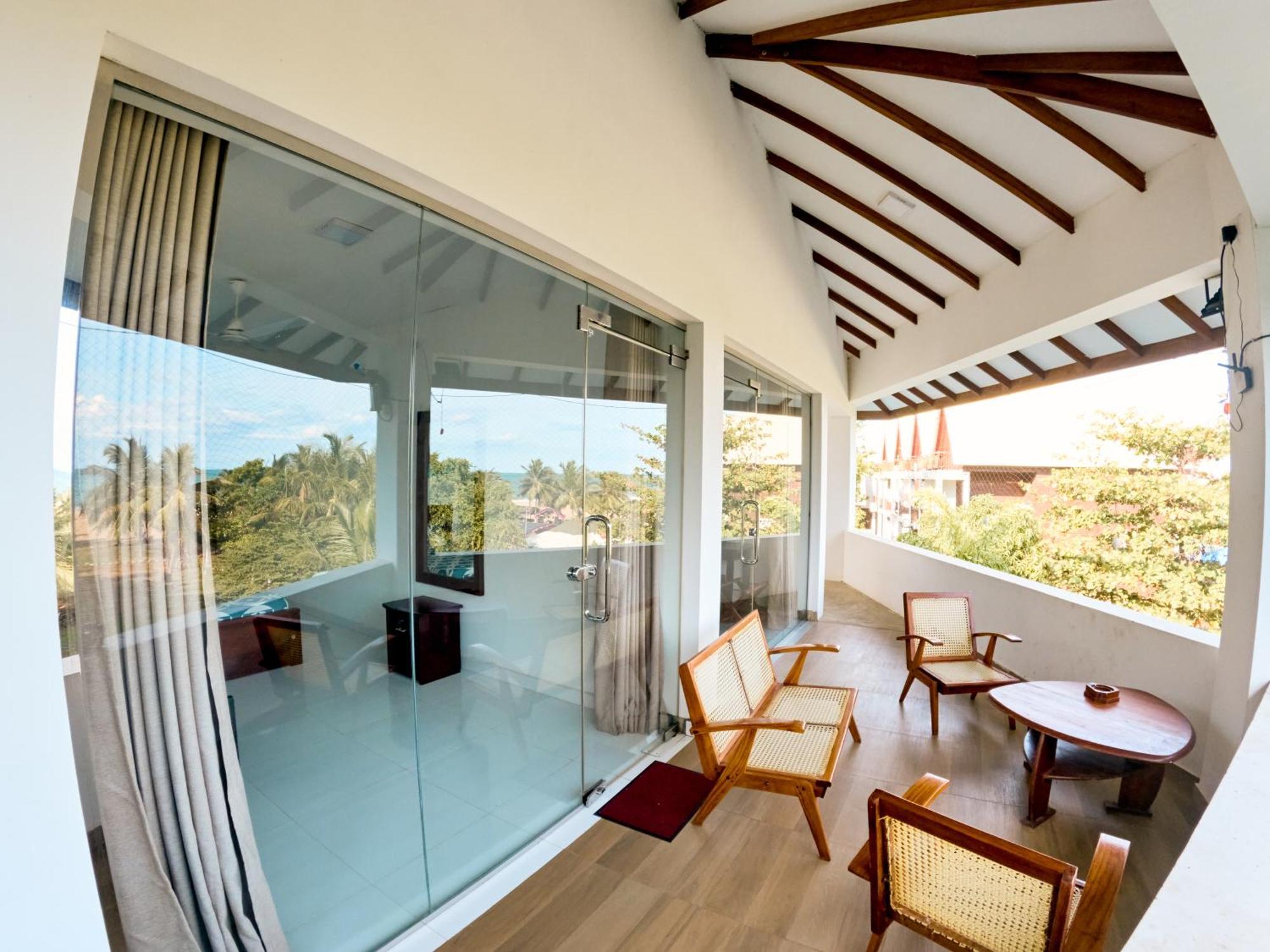Baden Beach Hotel Kalkudah  Εξωτερικό φωτογραφία