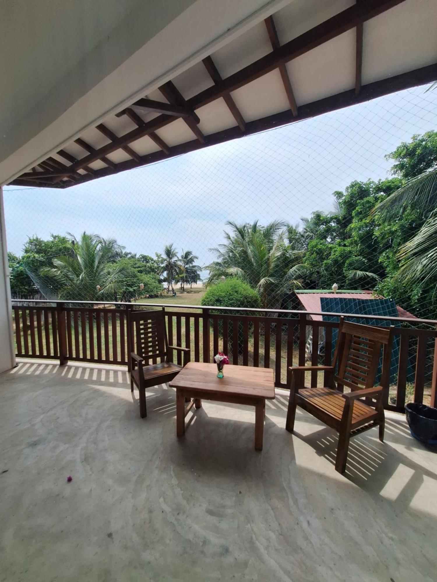 Baden Beach Hotel Kalkudah  Εξωτερικό φωτογραφία