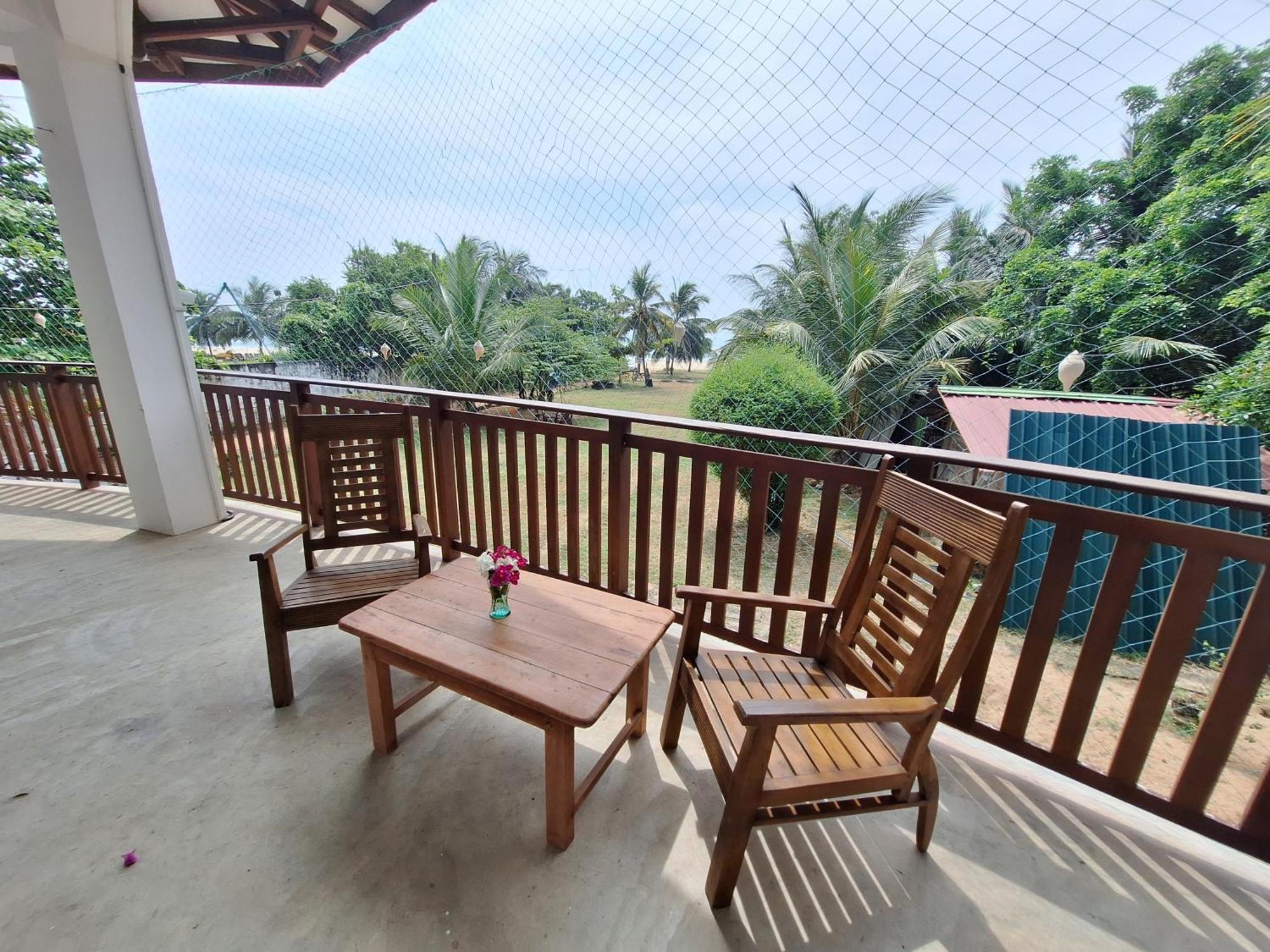 Baden Beach Hotel Kalkudah  Εξωτερικό φωτογραφία